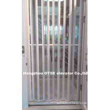 Elevator folding door